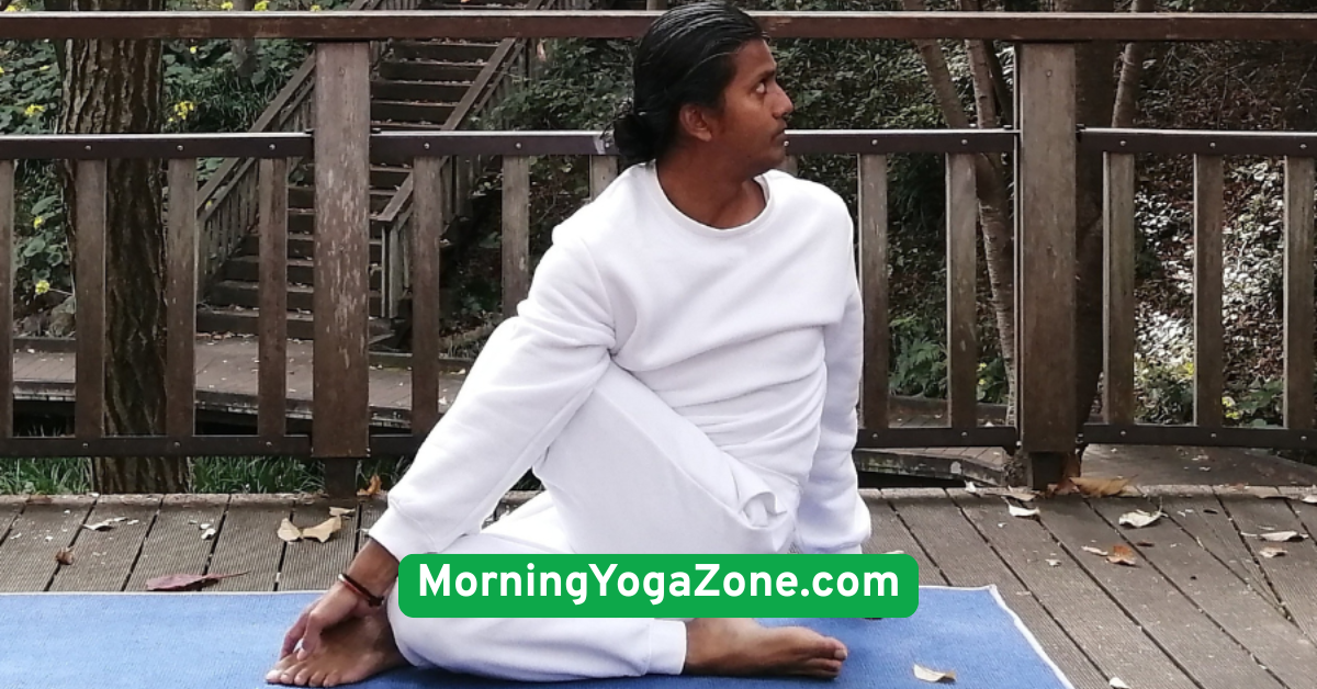  Seated Twist (Ardha Matsyendrasana)